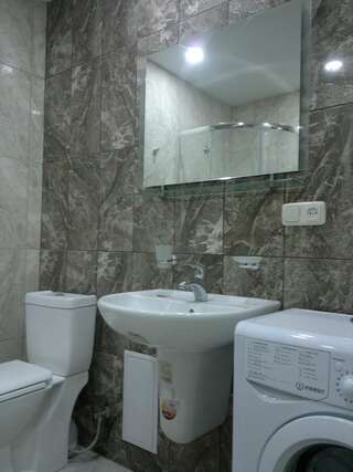 Гостевой дом AskHouse Ереван Двухместный номер с 1 кроватью или 2 отдельными кроватями, общая ванная комната-1